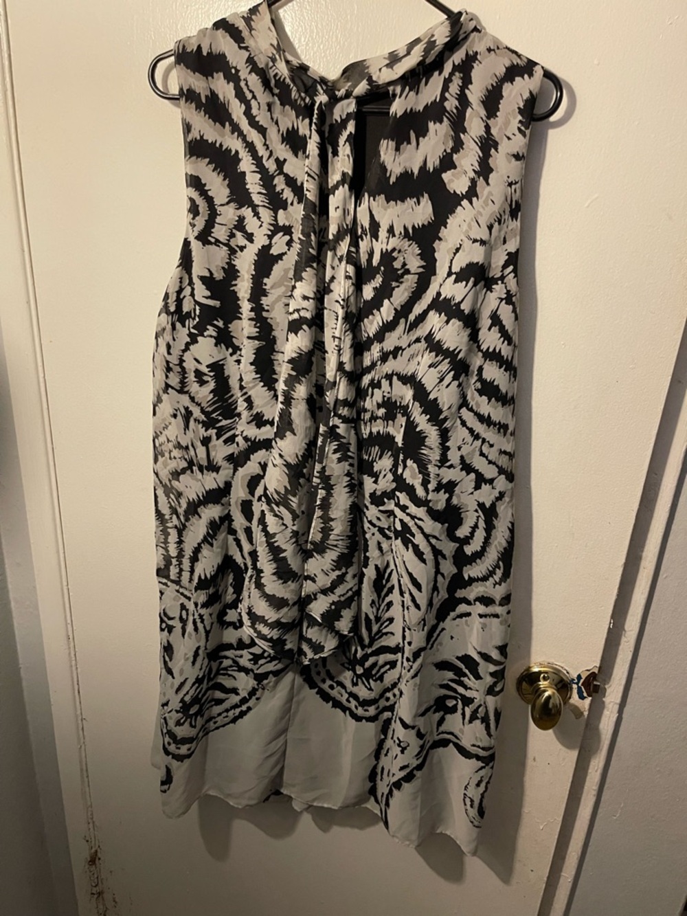 Robbie Bee Black and White Printed Sleeveless Tunic